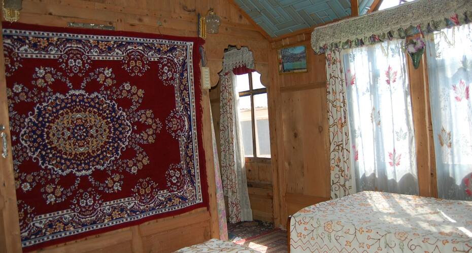 Houseboat Suzan, Srinagar 5